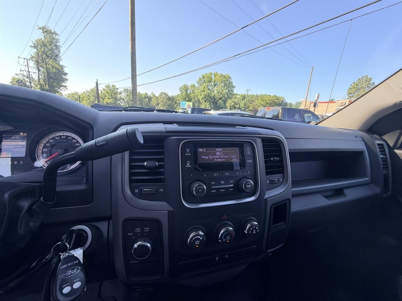 RAM 1500 Tradesman Quad Cab 4WD 2013