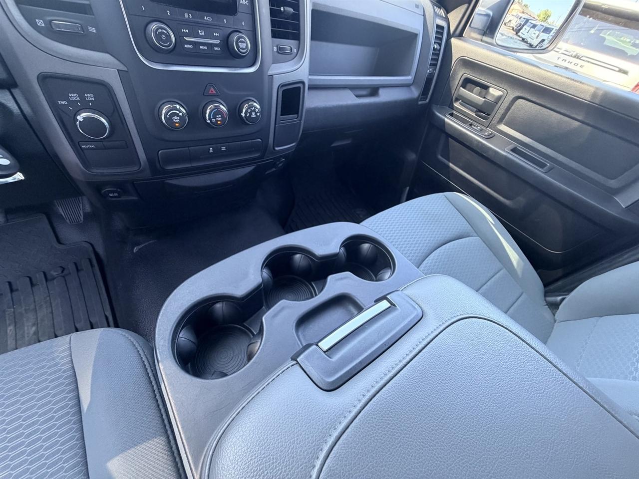 RAM 1500 Tradesman Quad Cab 4WD 2013