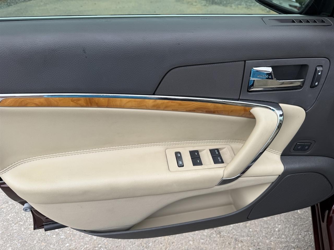 Lincoln MKZ FWD 2012