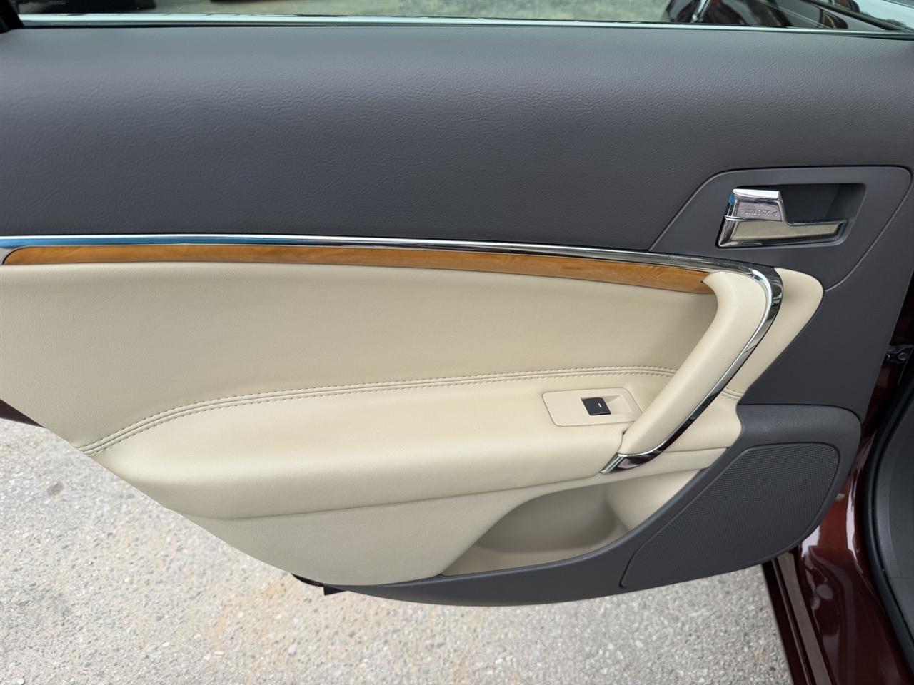 Lincoln MKZ FWD 2012