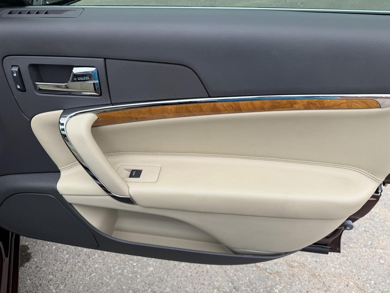 Lincoln MKZ FWD 2012