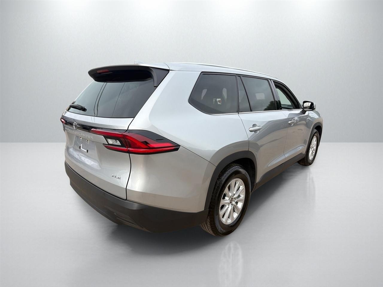 Toyota Grand Highlander XLE 4D SUV AWD 2025