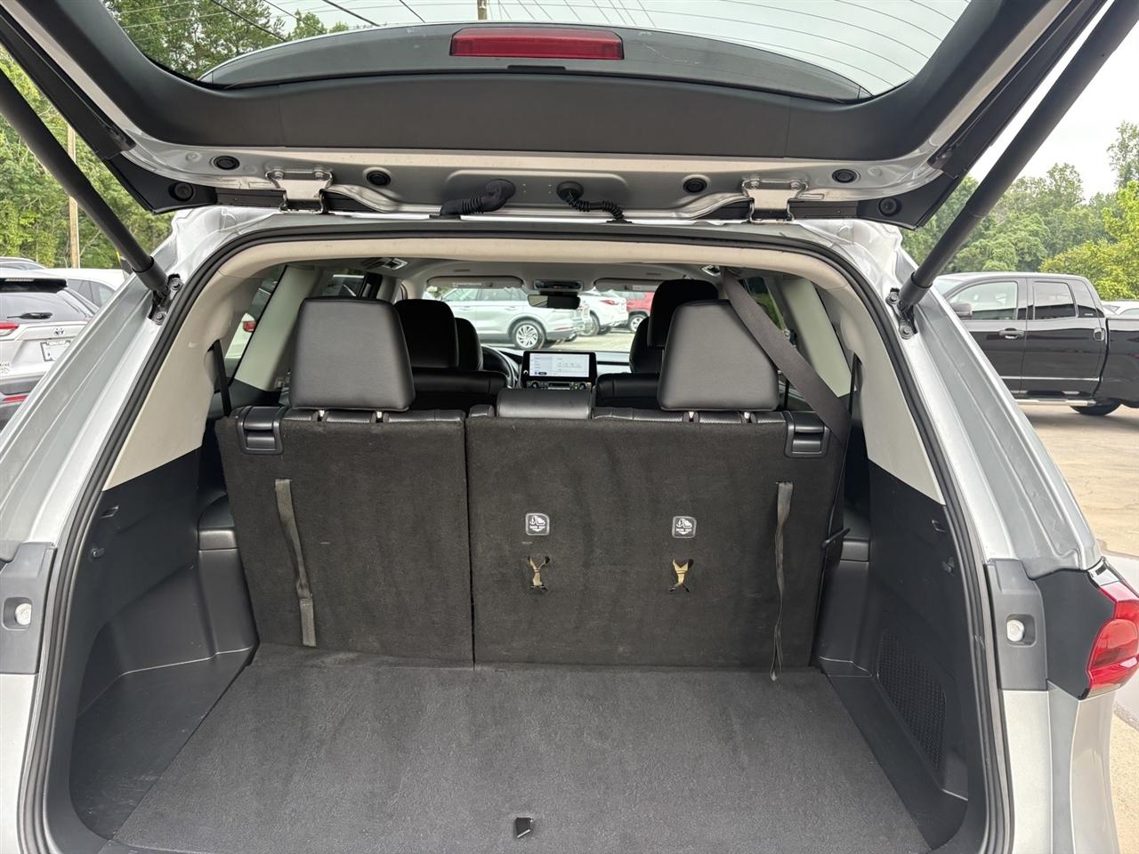 Toyota Grand Highlander XLE 4D SUV AWD 2025