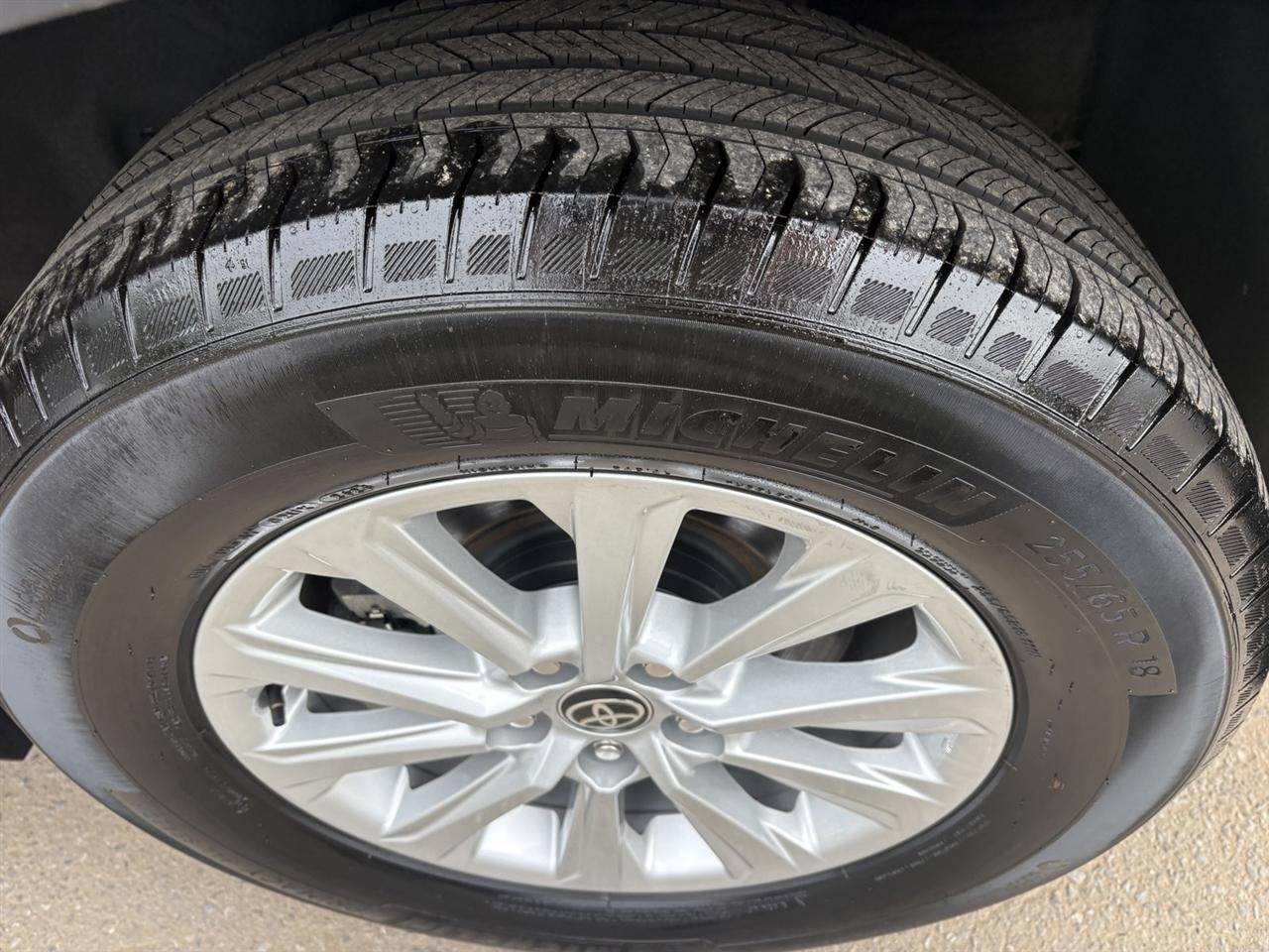 Toyota Grand Highlander XLE 4D SUV AWD 2025