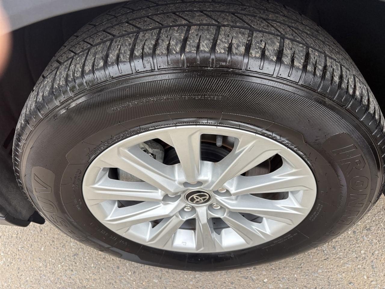 Toyota Grand Highlander XLE 4D SUV AWD 2025