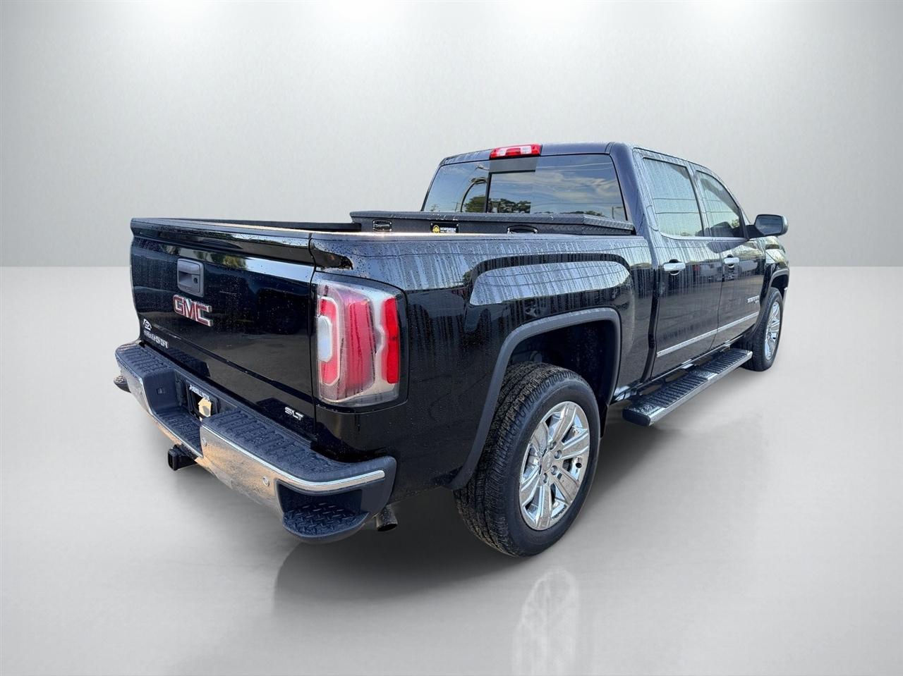 GMC Sierra 1500 SLT Crew Cab Short Box 4WD 2018