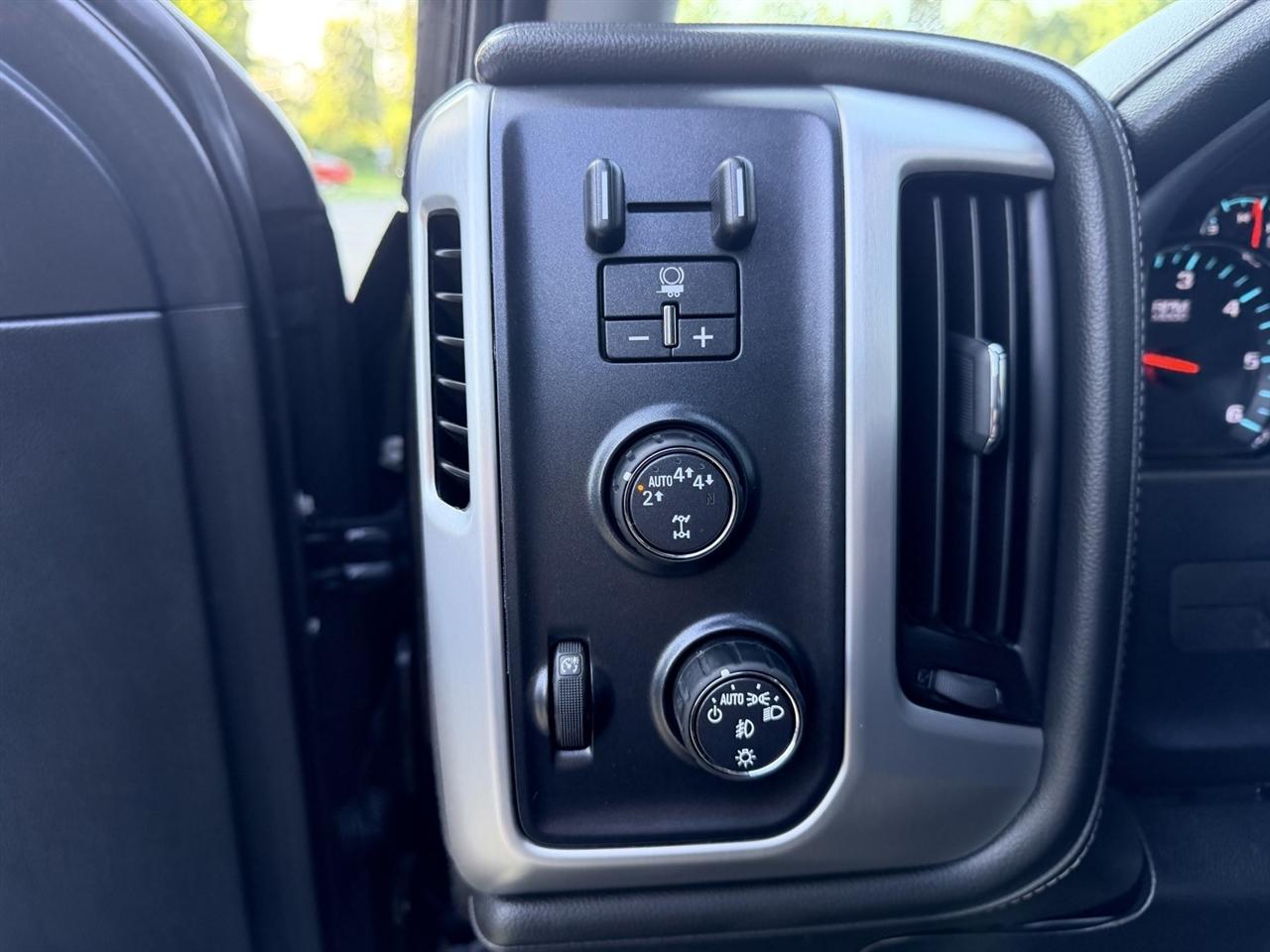GMC Sierra 1500 SLT Crew Cab Short Box 4WD 2018