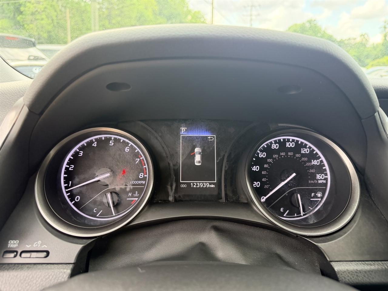 Toyota Camry SE 2021