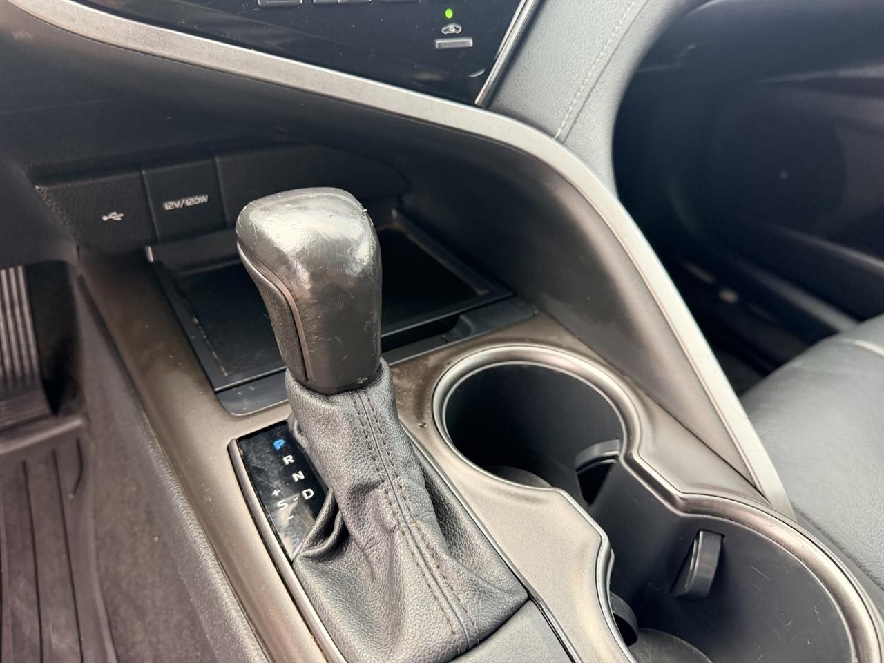 Toyota Camry SE 2021