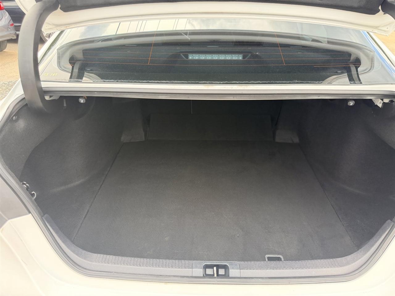 Toyota Camry SE 2021