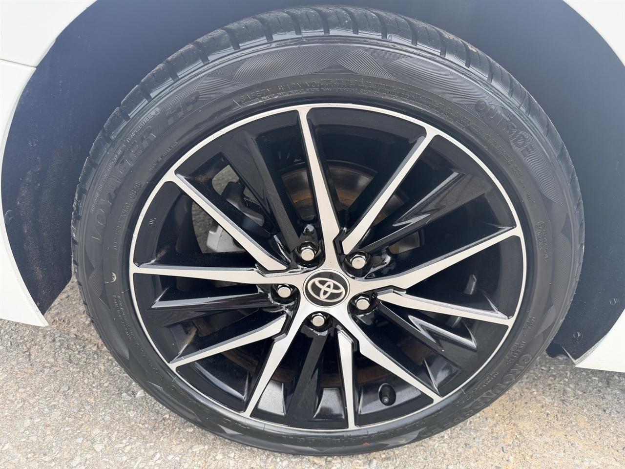 Toyota Camry SE 2021