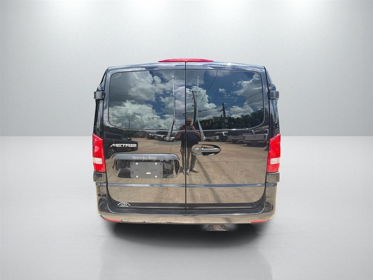 Mercedes-Benz Metris Passenger Van 2018