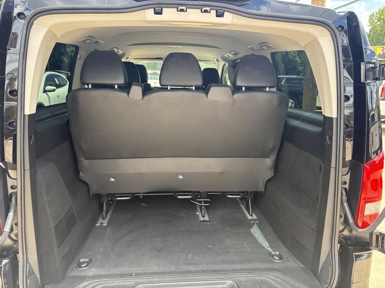 Mercedes-Benz Metris Passenger Van 2018