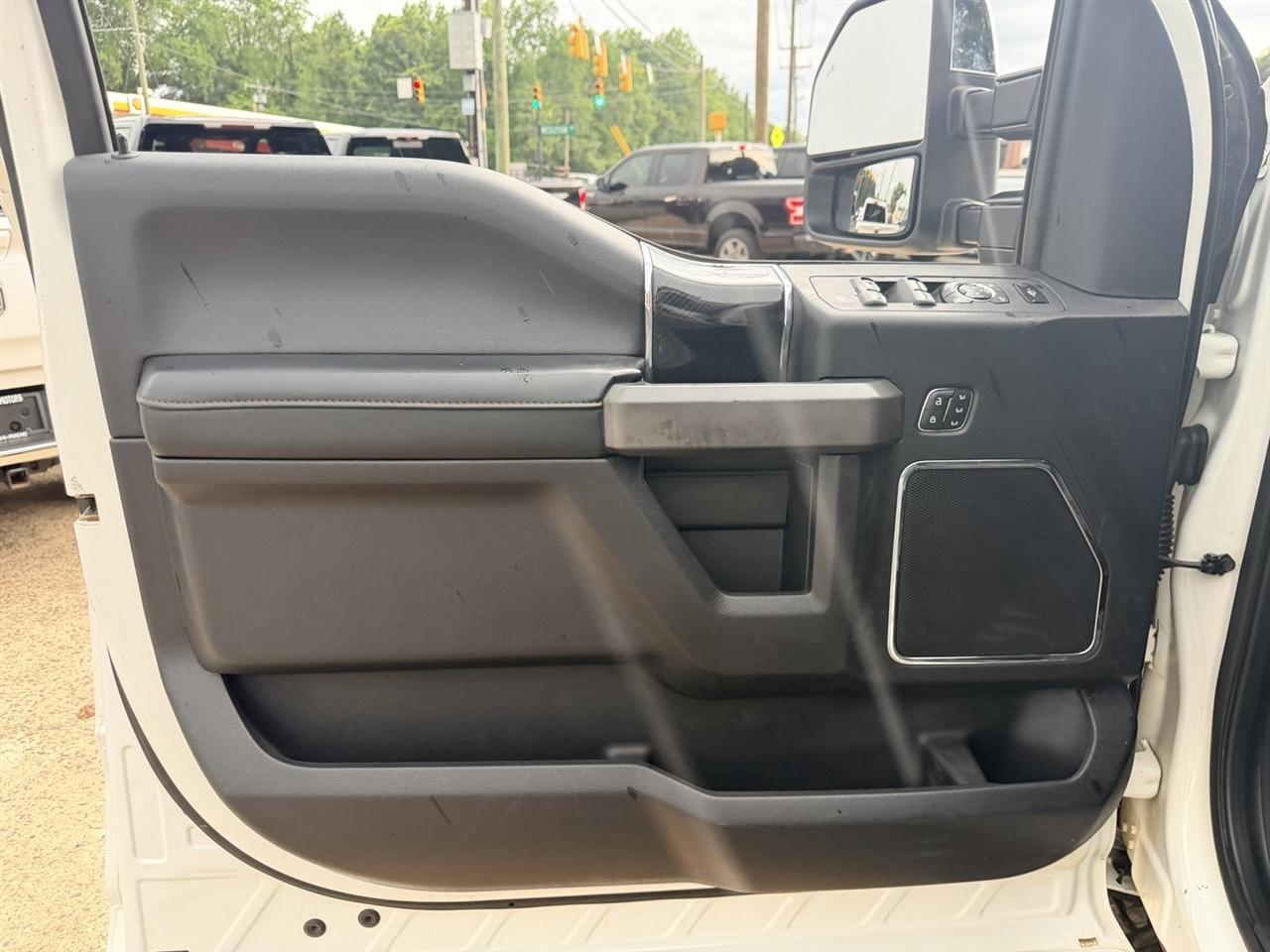 Ford F-350 SD Platinum Crew Cab 4WD 2020