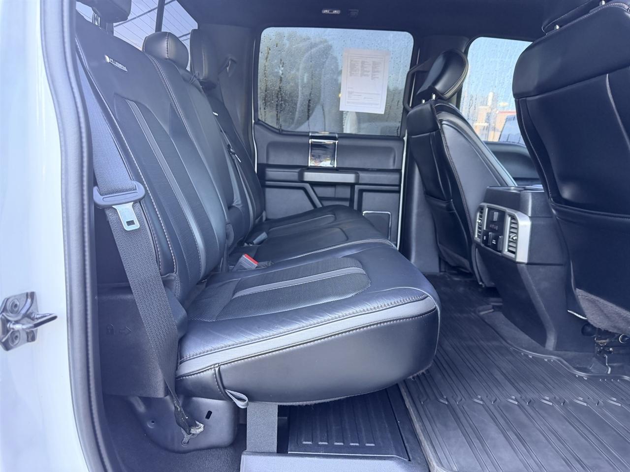 Ford F-350 SD Platinum Crew Cab 4WD 2020