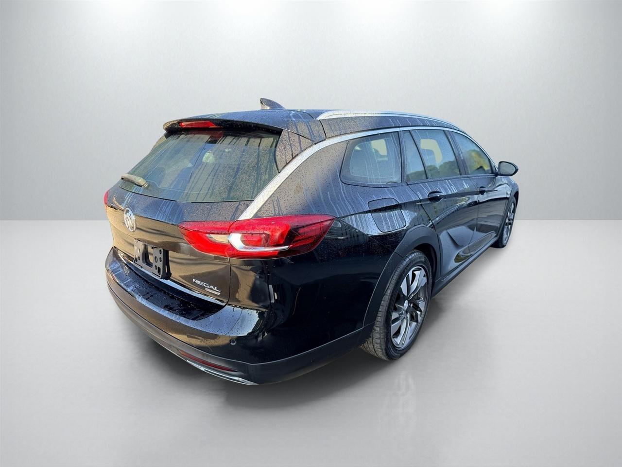 Buick Regal TourX Essence 4D Wagon AWD 2019