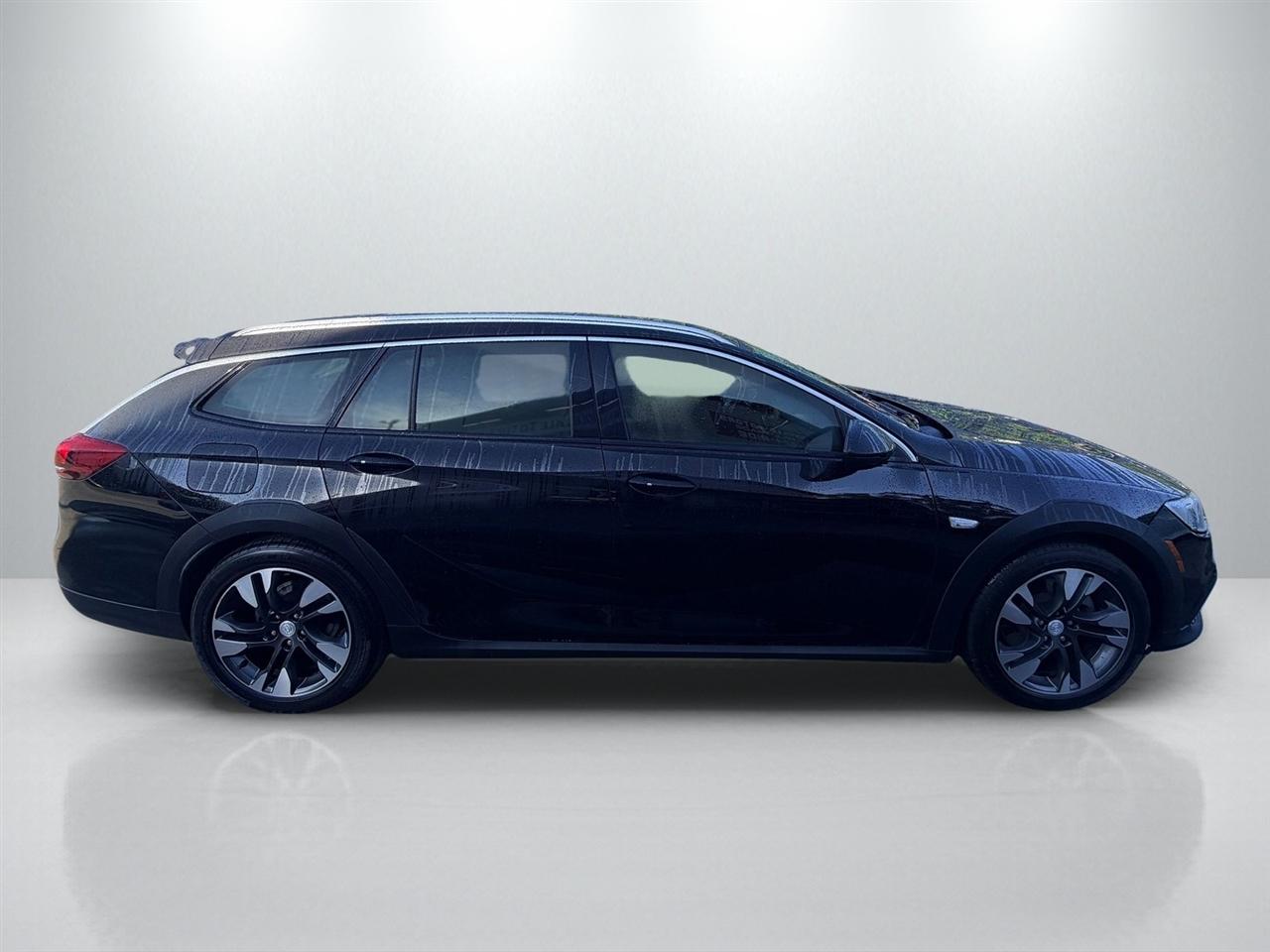 Buick Regal TourX Essence 4D Wagon AWD 2019