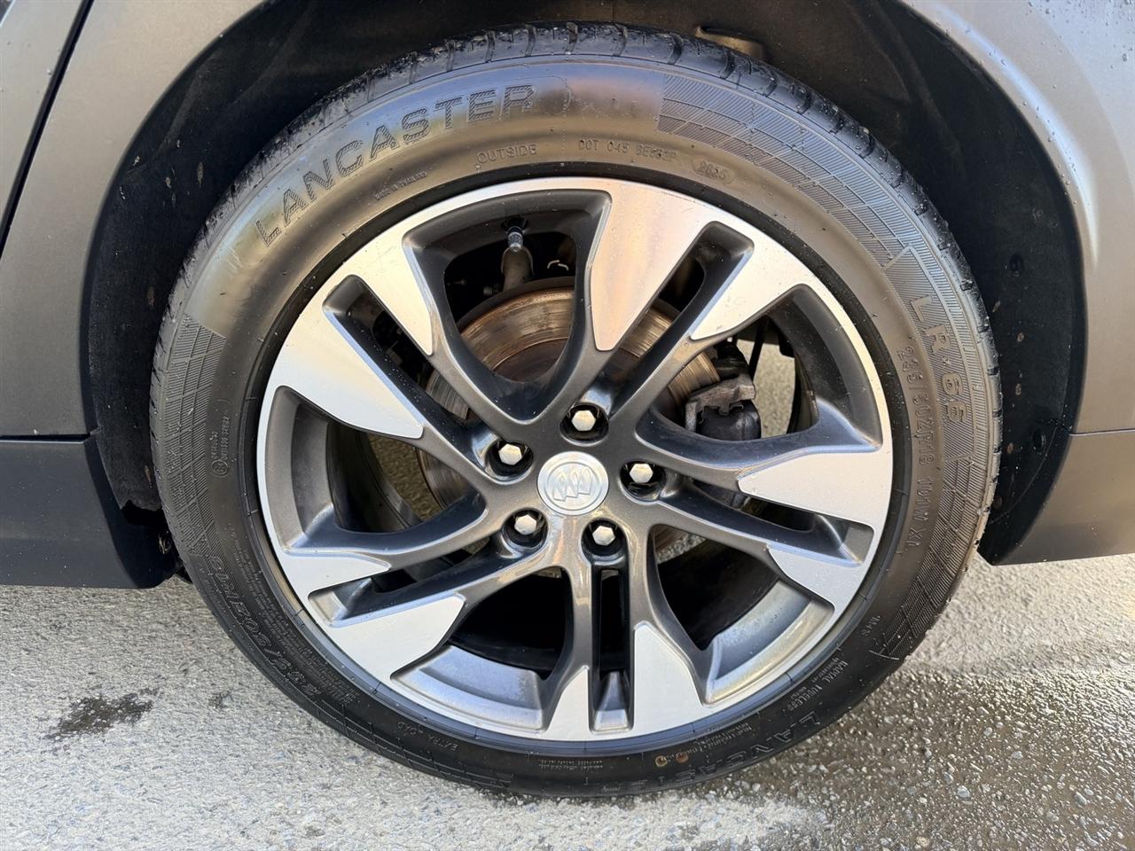 Buick Regal TourX Essence 4D Wagon AWD 2019