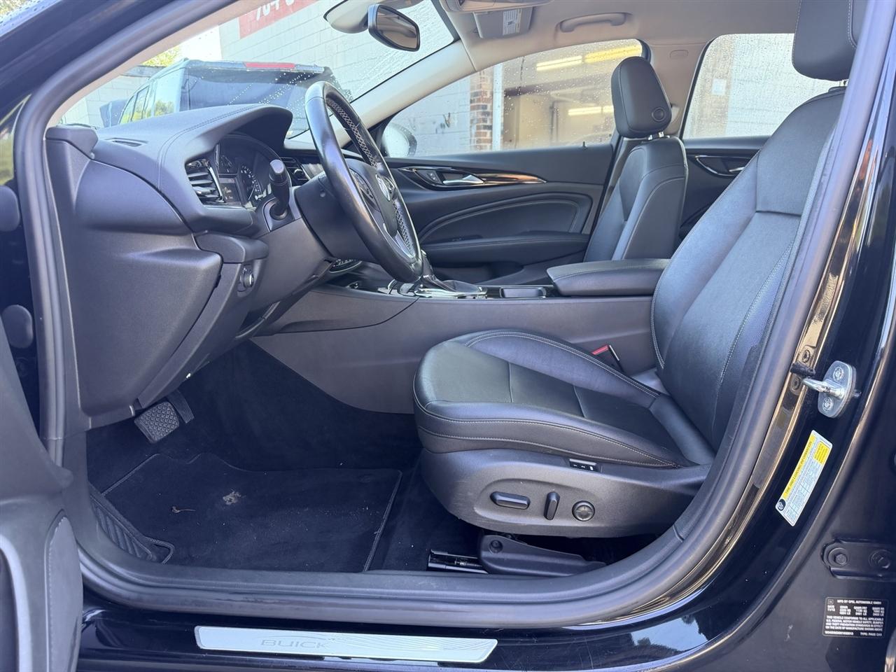 Buick Regal TourX Essence 4D Wagon AWD 2019