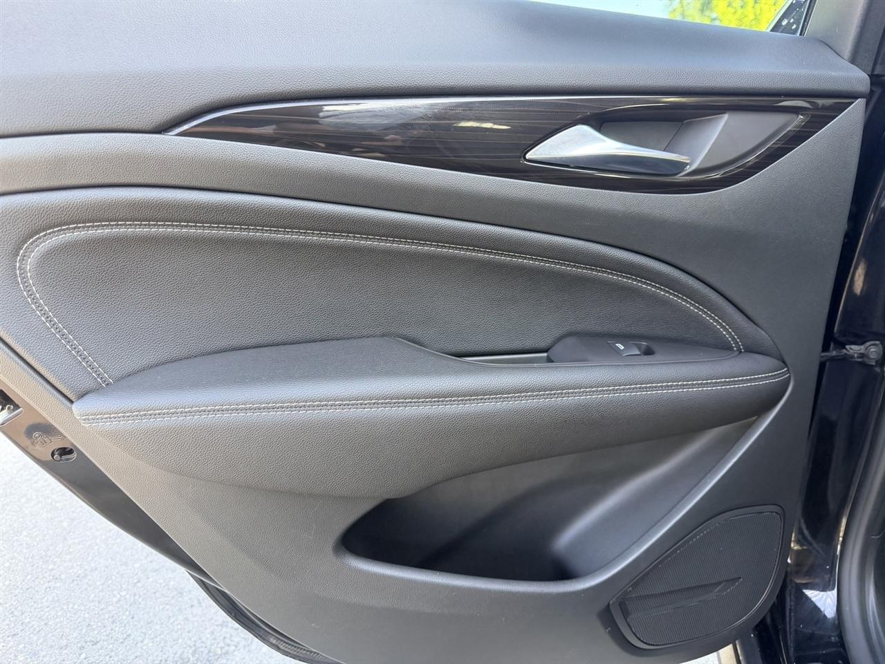 Buick Regal TourX Essence 4D Wagon AWD 2019