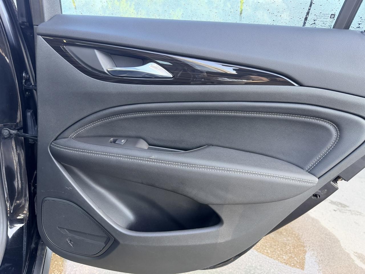Buick Regal TourX Essence 4D Wagon AWD 2019