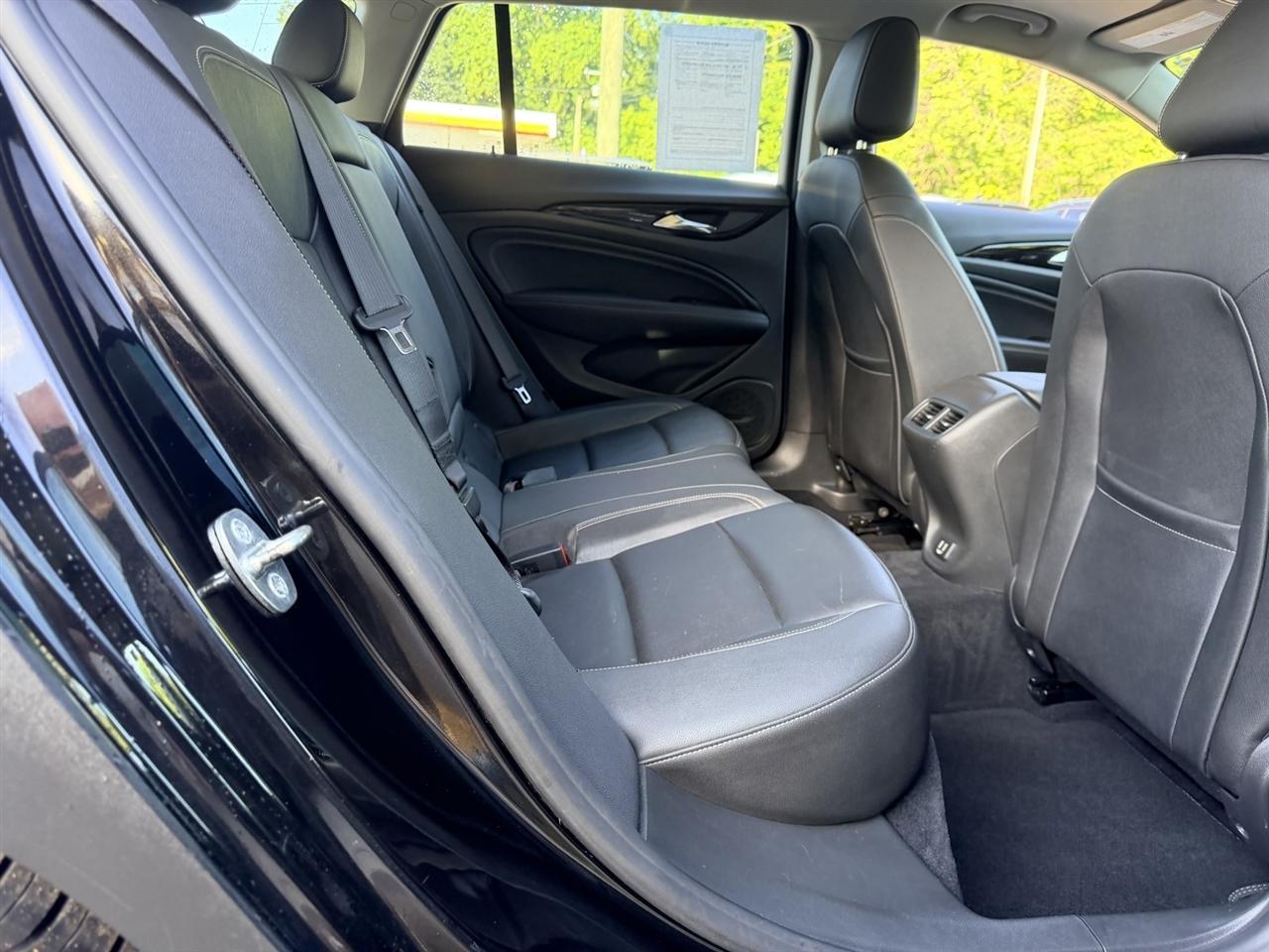Buick Regal TourX Essence 4D Wagon AWD 2019