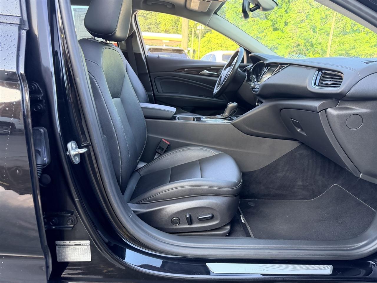 Buick Regal TourX Essence 4D Wagon AWD 2019