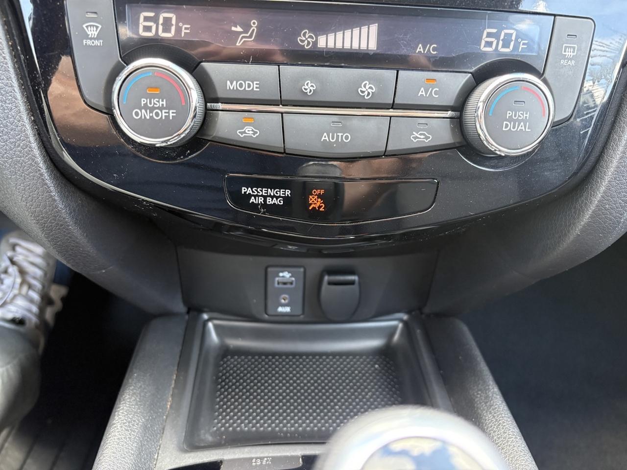 Nissan Rogue SV AWD 2017