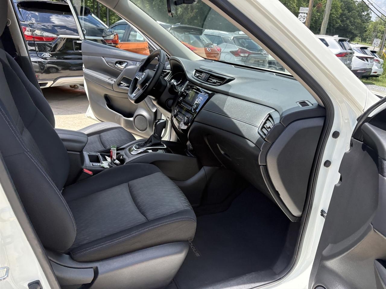Nissan Rogue SV AWD 2017