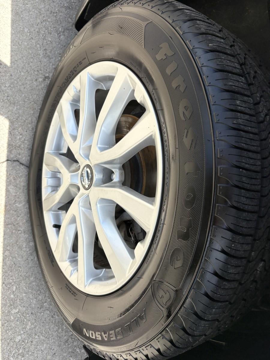 Nissan Rogue SV AWD 2017