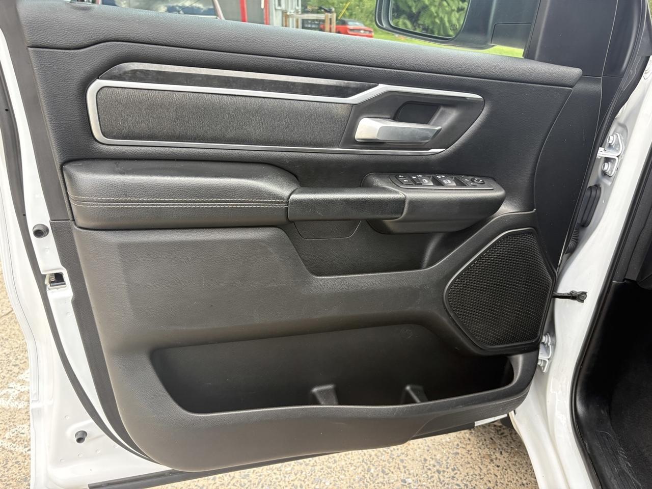 RAM 1500 Big Horn Crew Cab SWB 4WD 2019