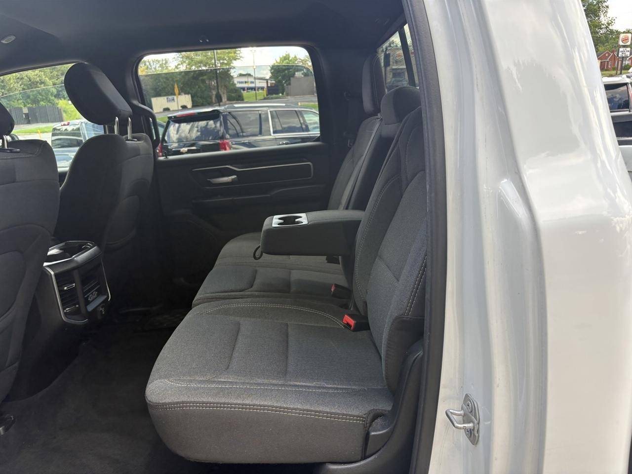 RAM 1500 Big Horn Crew Cab SWB 4WD 2019