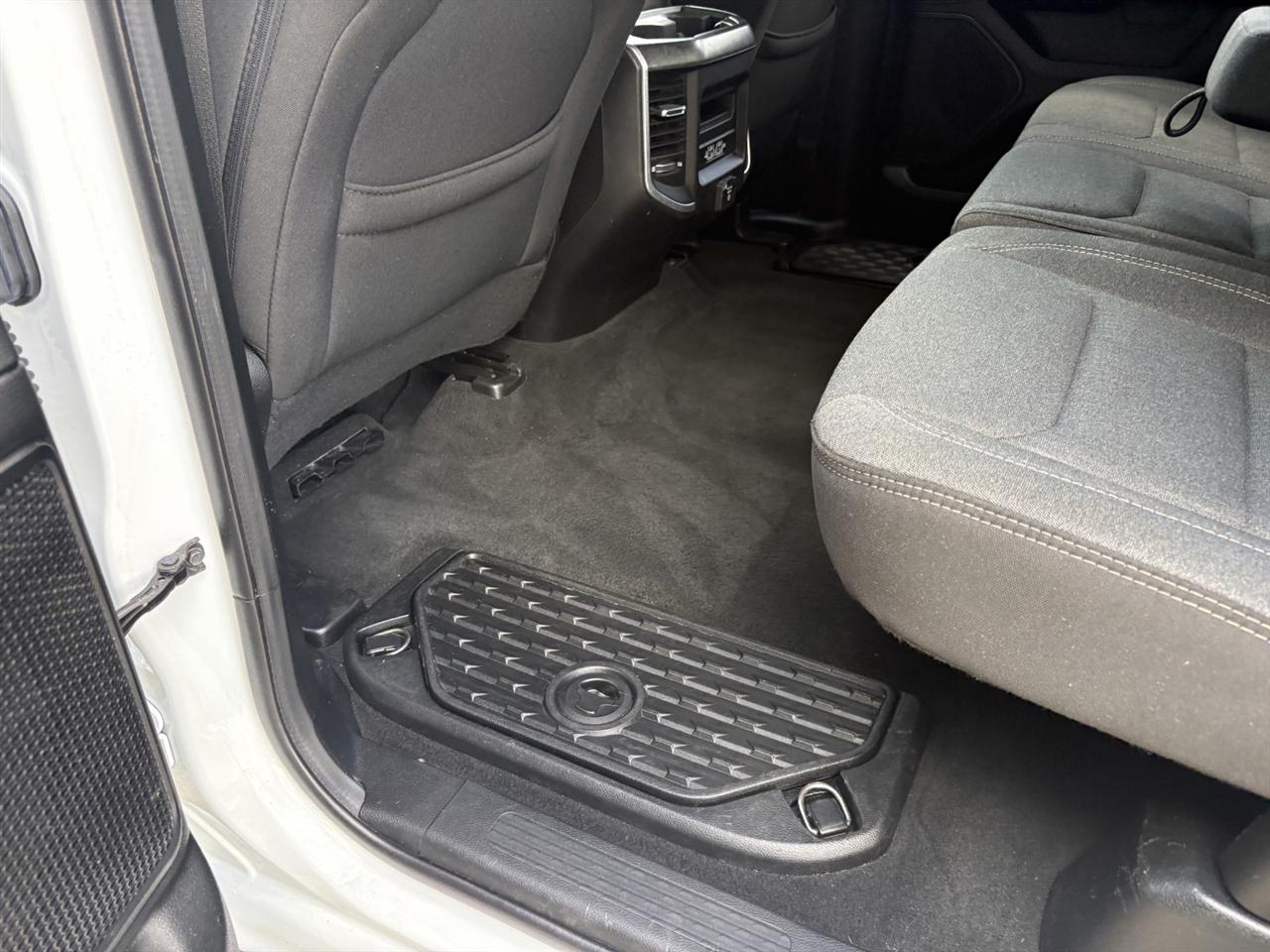 RAM 1500 Big Horn Crew Cab SWB 4WD 2019