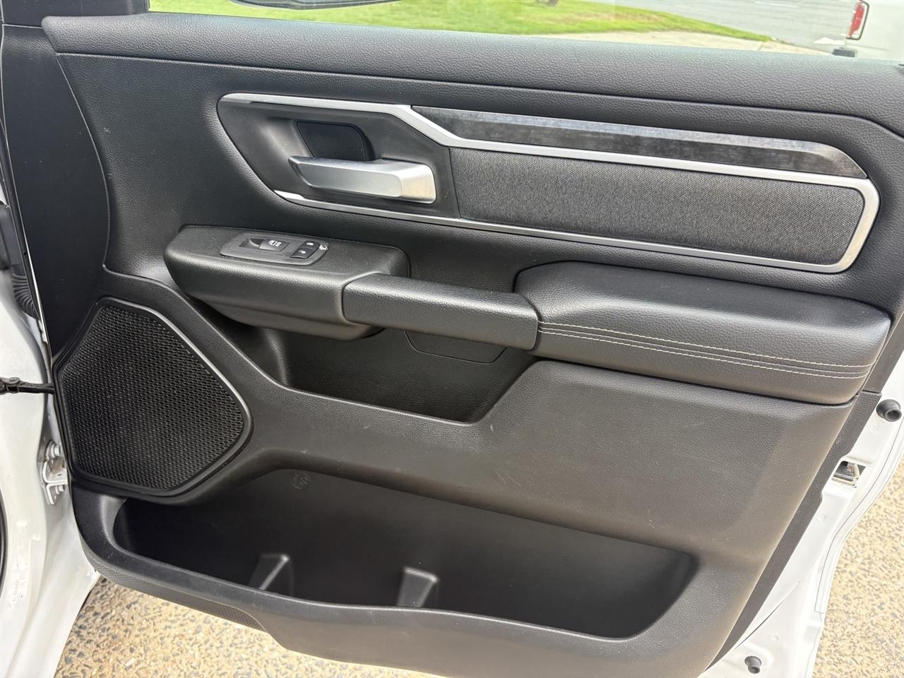 RAM 1500 Big Horn Crew Cab SWB 4WD 2019