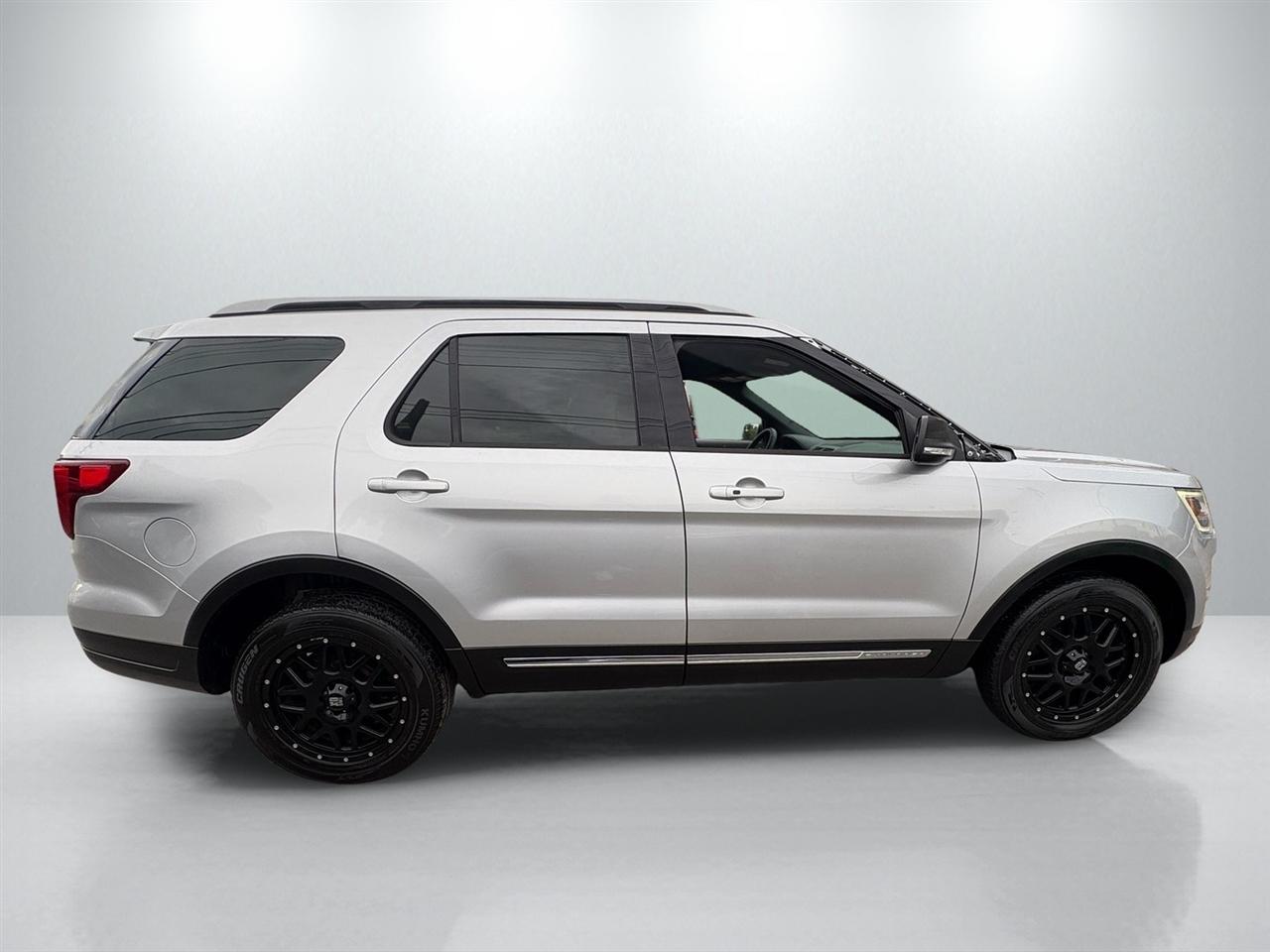 Ford Explorer XLT 4WD 2018