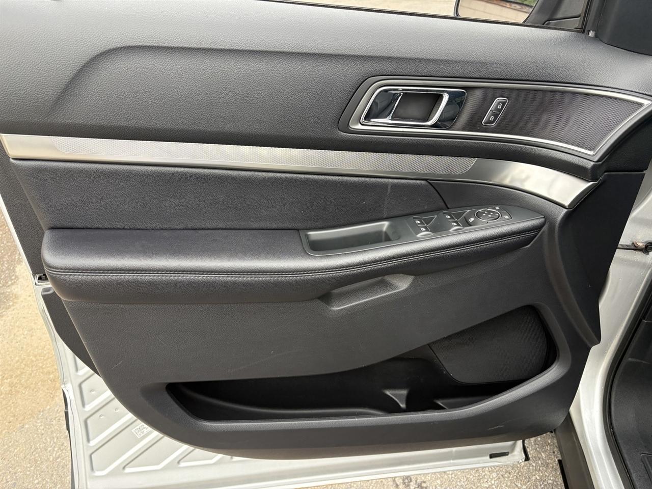 Ford Explorer XLT 4WD 2018