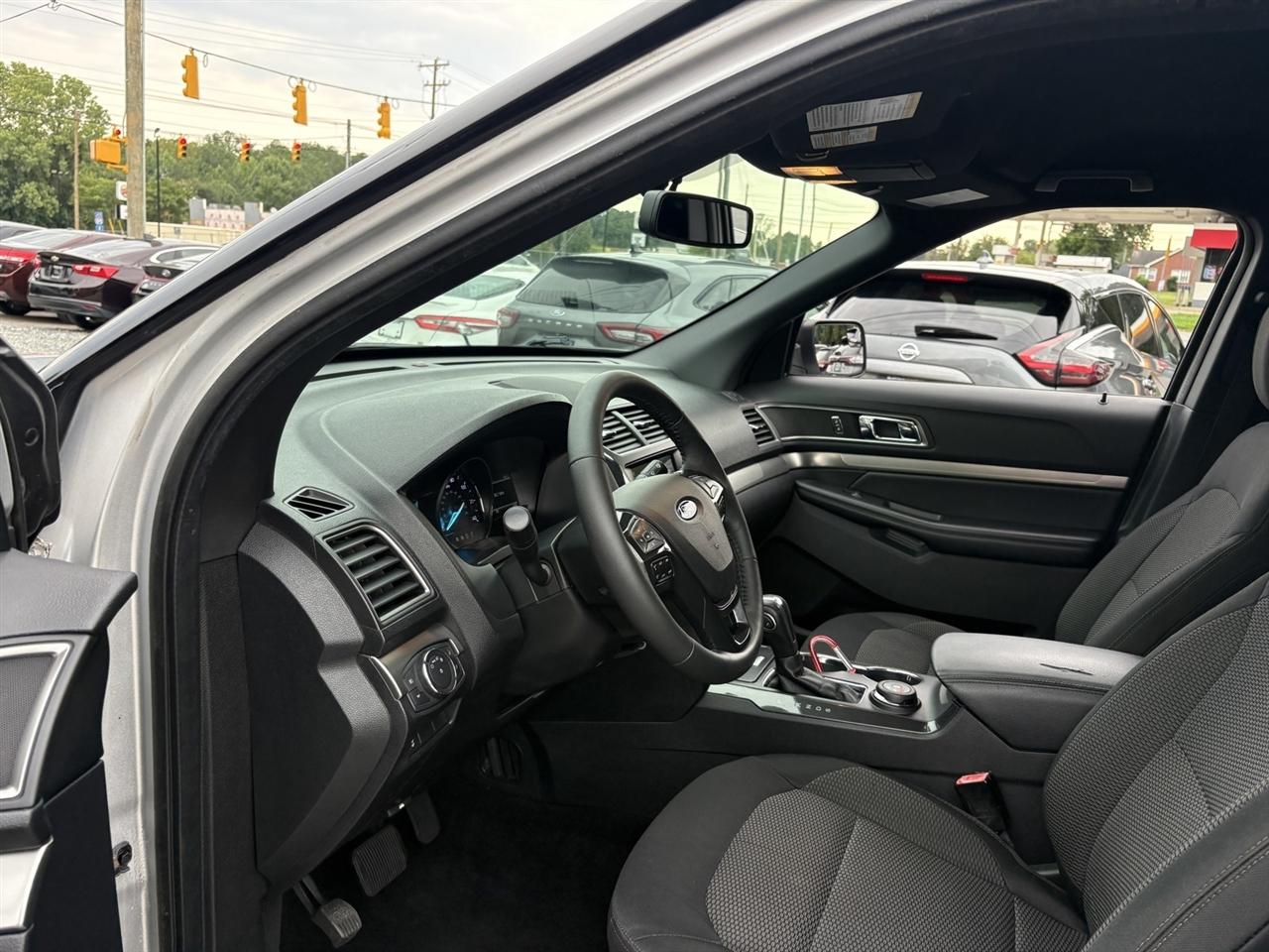 Ford Explorer XLT 4WD 2018
