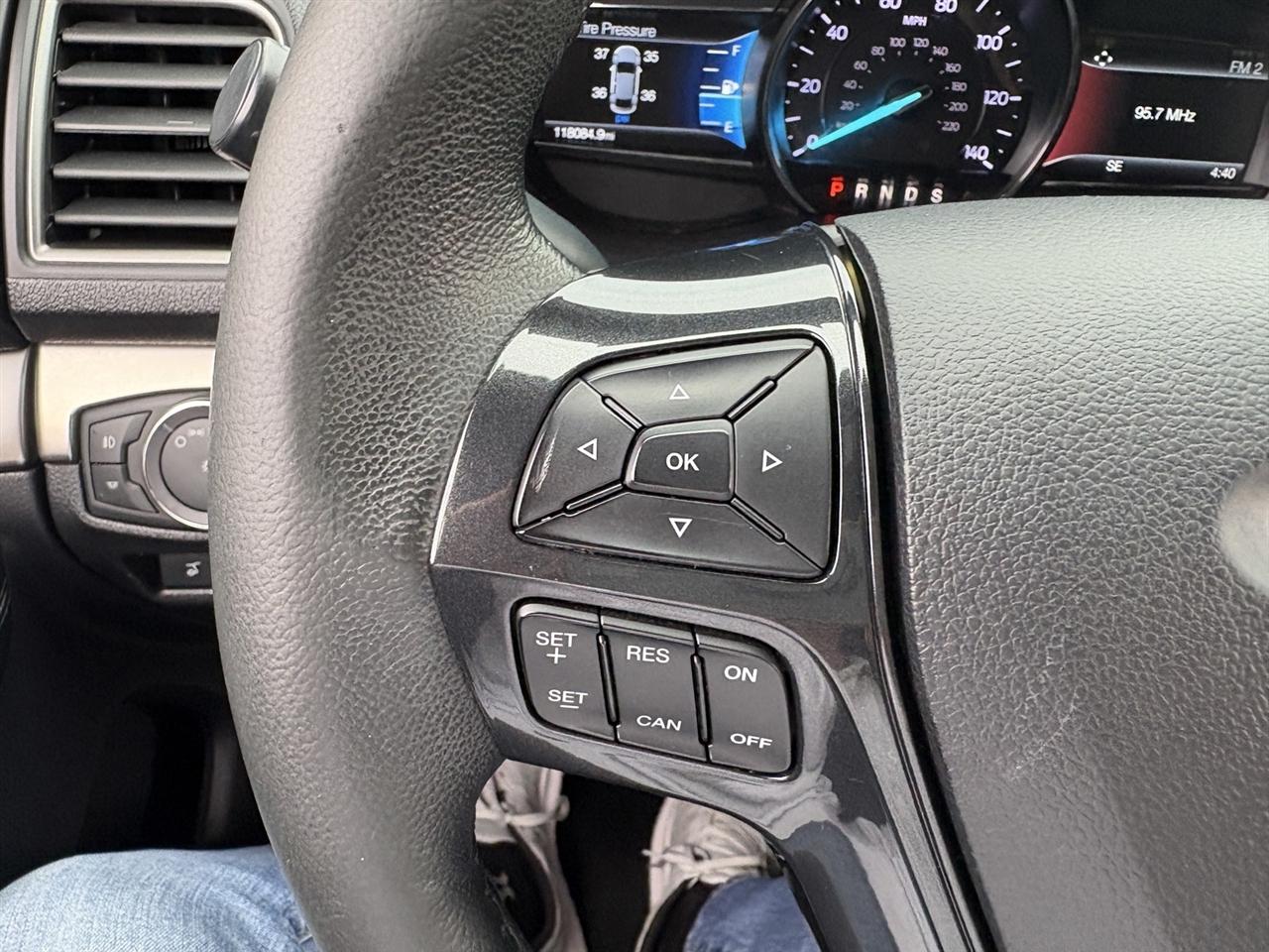 Ford Explorer XLT 4WD 2018