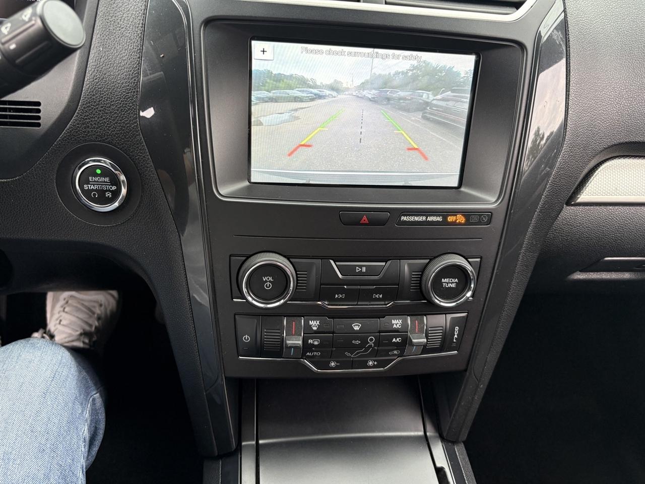 Ford Explorer XLT 4WD 2018