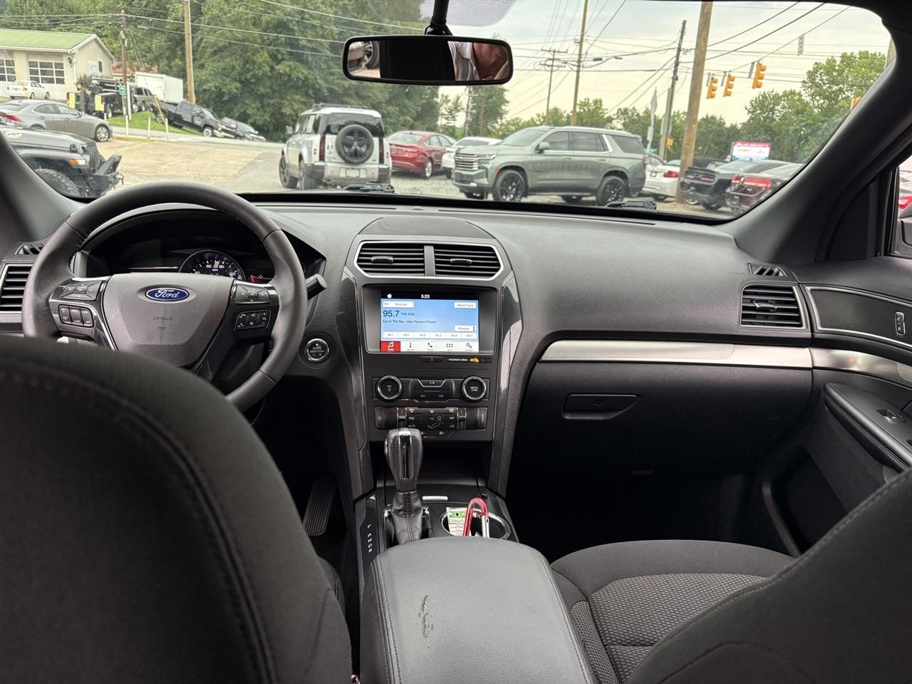 Ford Explorer XLT 4WD 2018