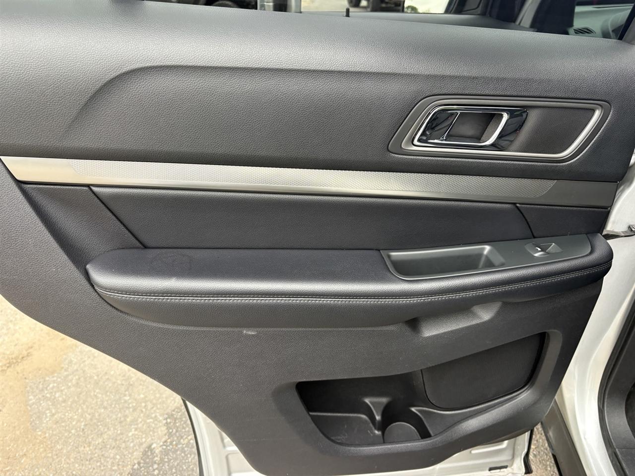 Ford Explorer XLT 4WD 2018