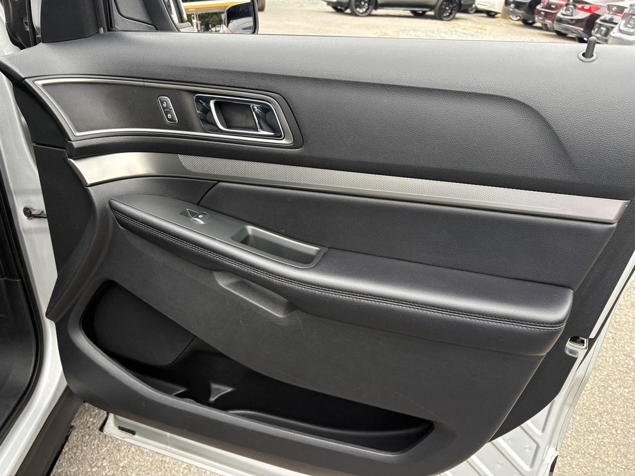 Ford Explorer XLT 4WD 2018