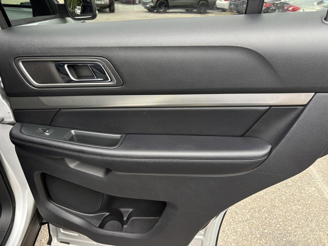 Ford Explorer XLT 4WD 2018