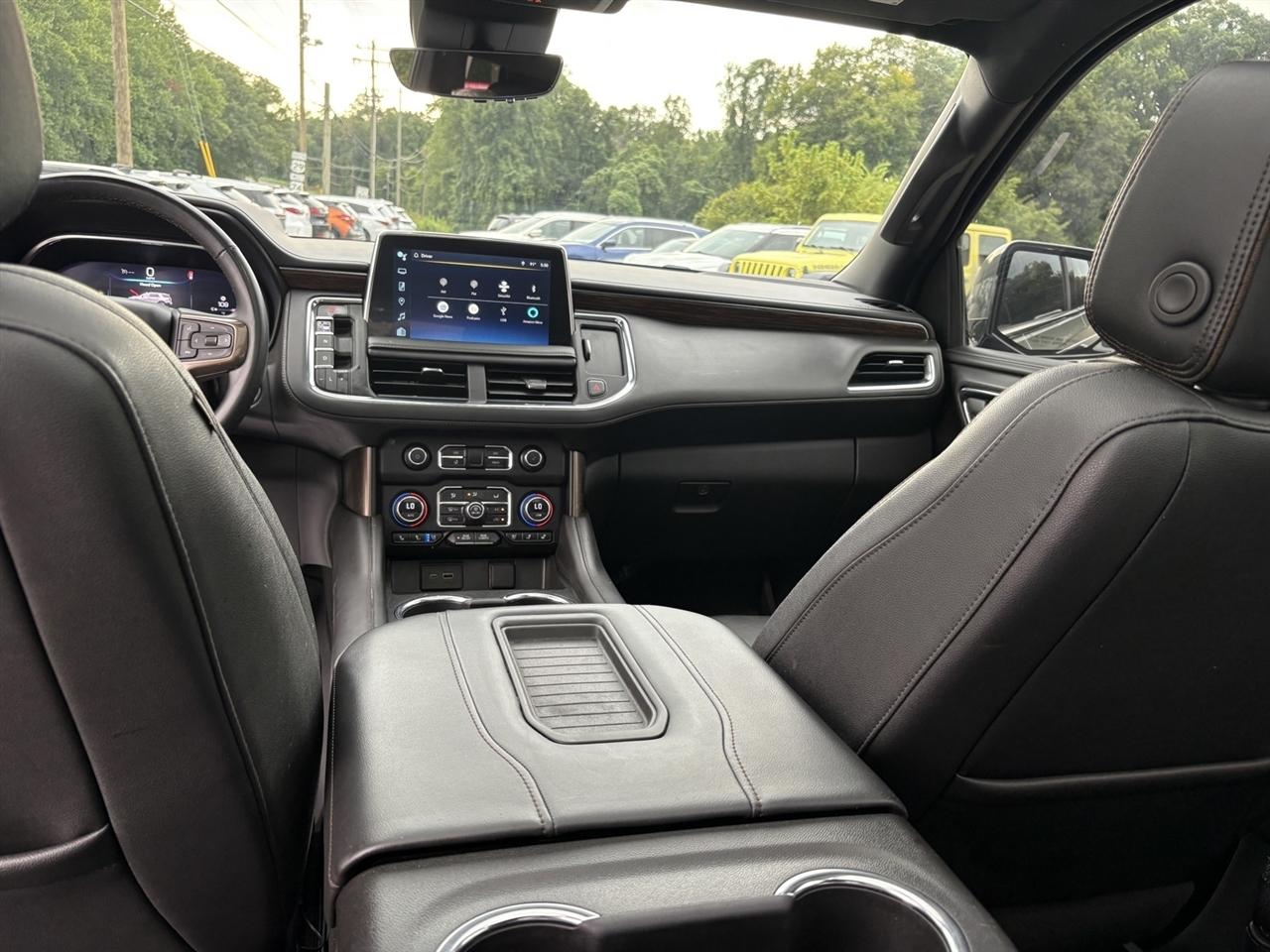 Chevrolet Tahoe High Country 4WD 2023