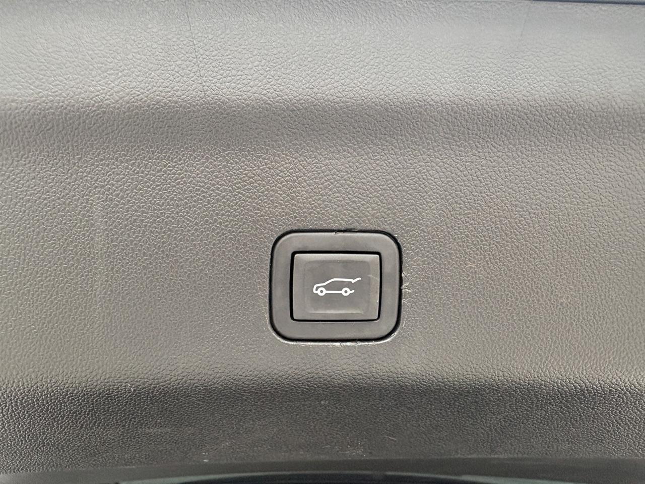 Chevrolet Tahoe High Country 4WD 2023