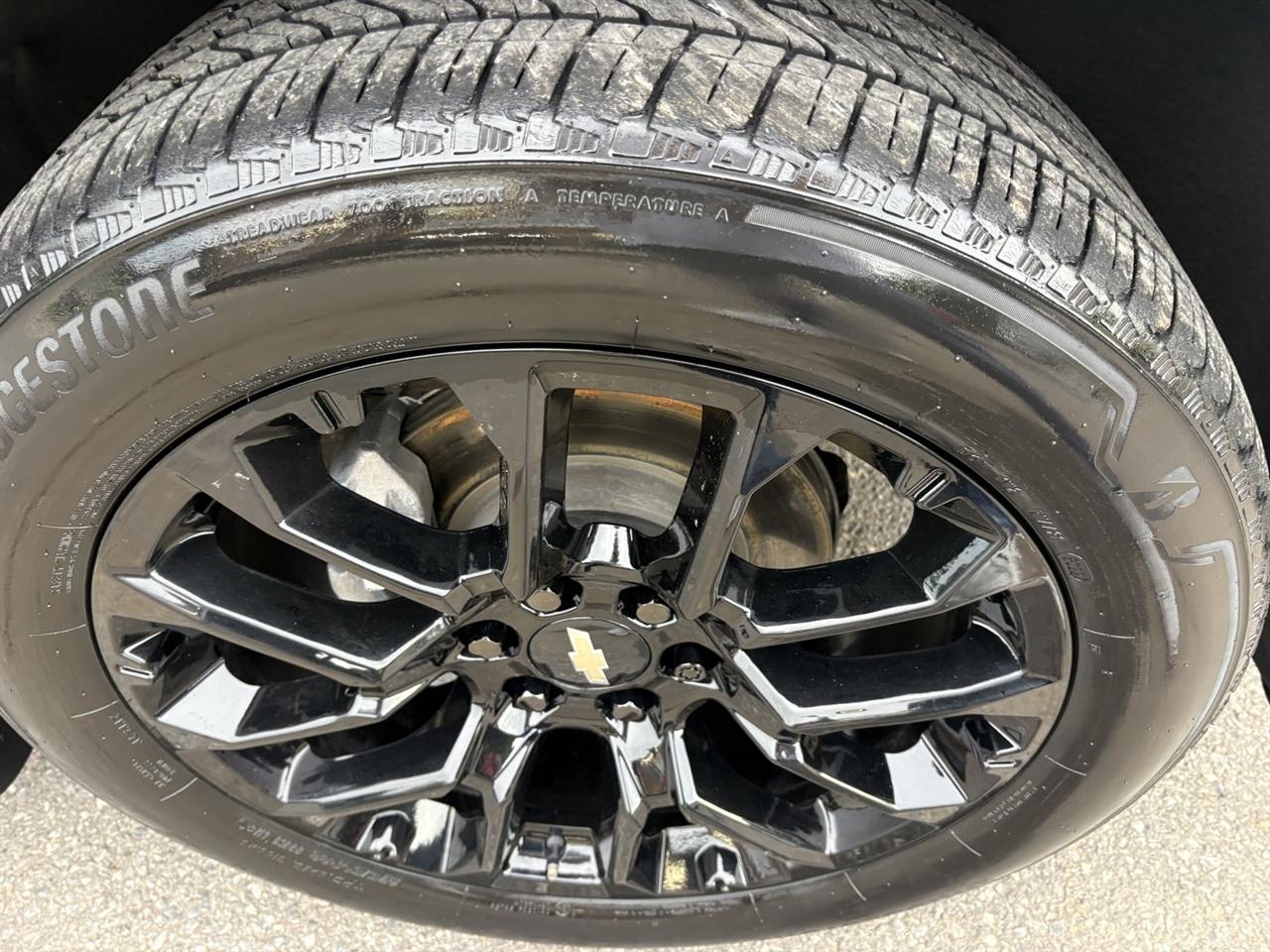 Chevrolet Tahoe High Country 4WD 2023