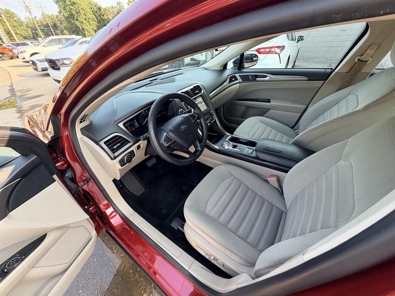 Ford Fusion SE 2018