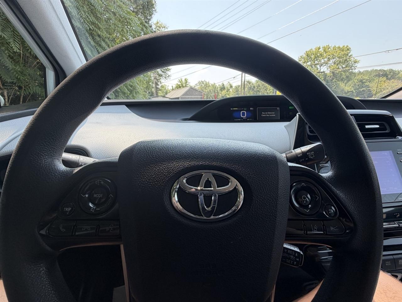 Toyota Prius LE 2022