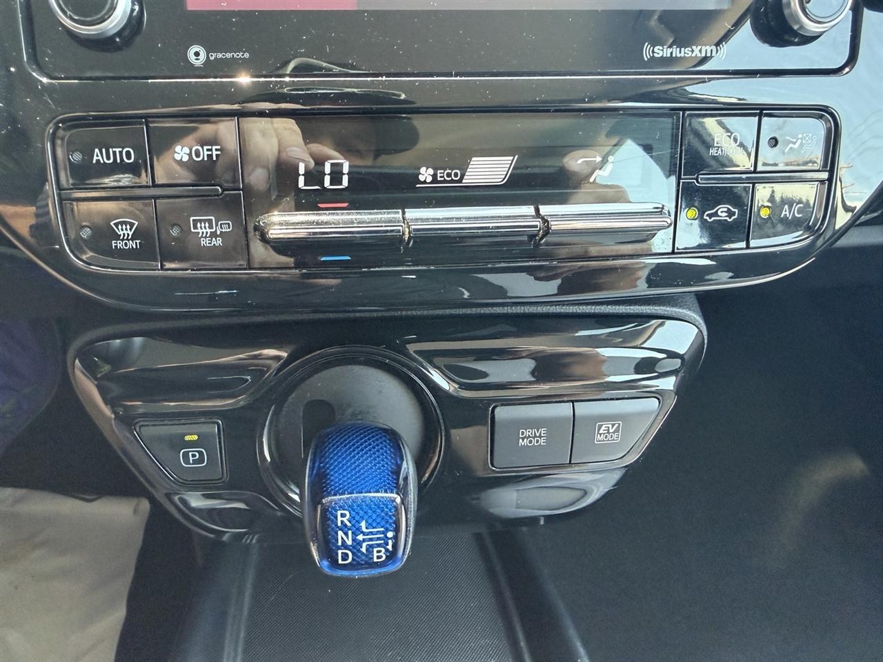 Toyota Prius LE 2022