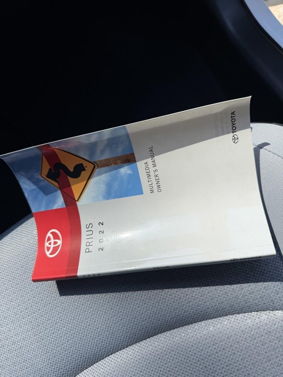 Toyota Prius LE 2022